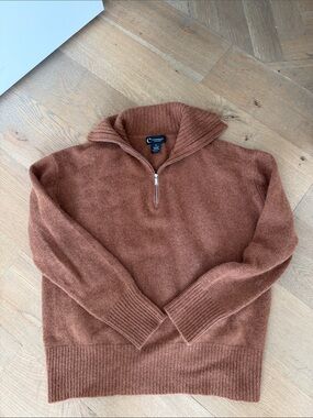 Bloomingdale's Woman’s cashmere zip Neck Sweater in Rust Brown